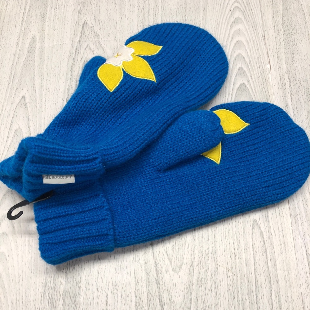 Kootenay Knitted Gloves- Adult Size L/XL-Blue with Yellow Flowers- New with Tags
